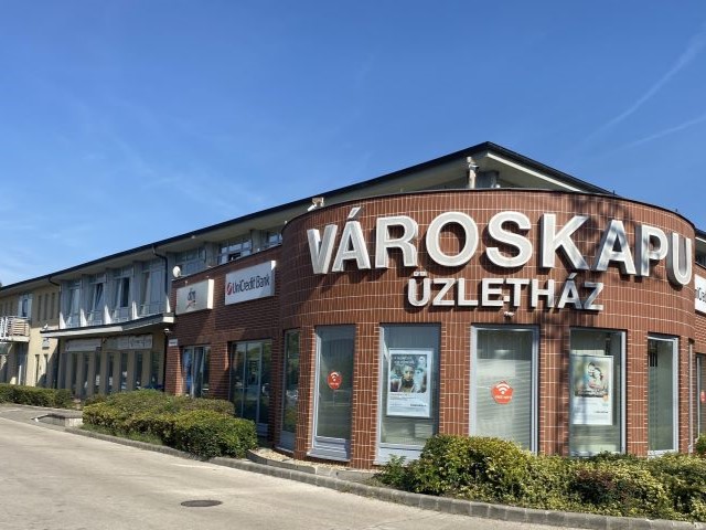 Városkapu Üzletház 1-2. ütem