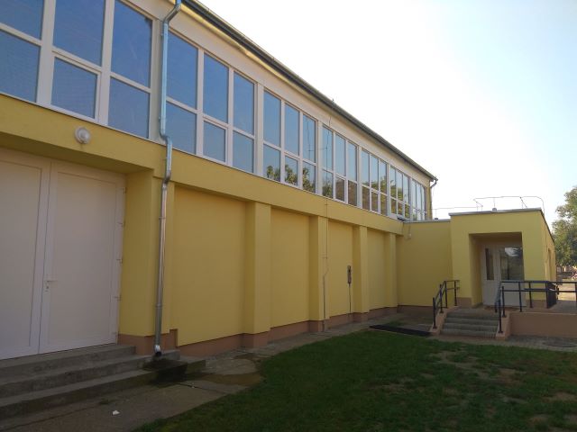 Polgármesteri Hivatal és Sportcsarnok